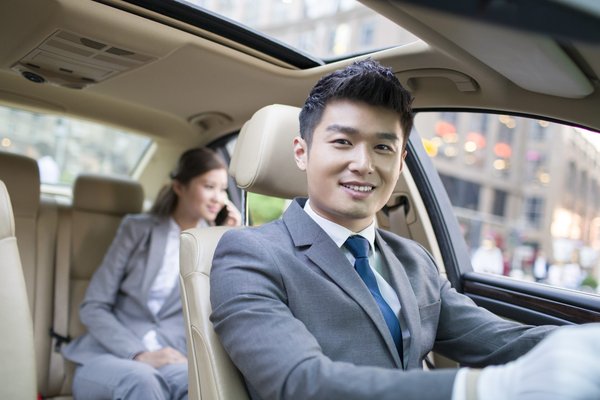 Opter pour un chauffeur privé pour vos déplacements interurbains