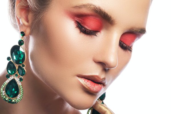 L'émeraude dans la joaillerie : luxe, beauté et élégance