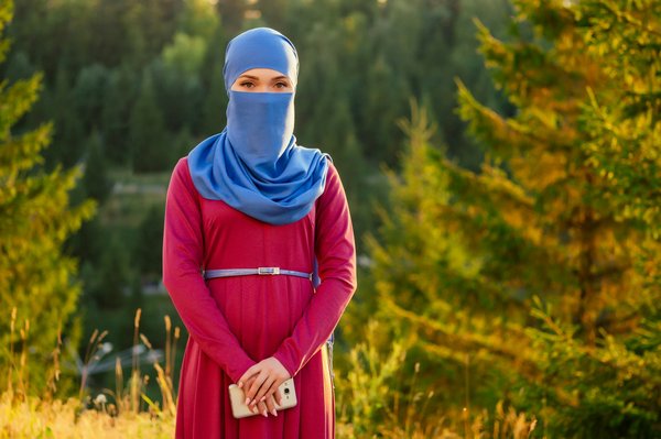 Foulard bleu vert : l'accessoire chic d'atelier hoian